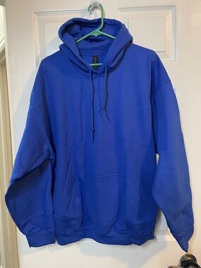 Unisex Pullover Hoodie - Classic Comfort

cotton blend
NWOT